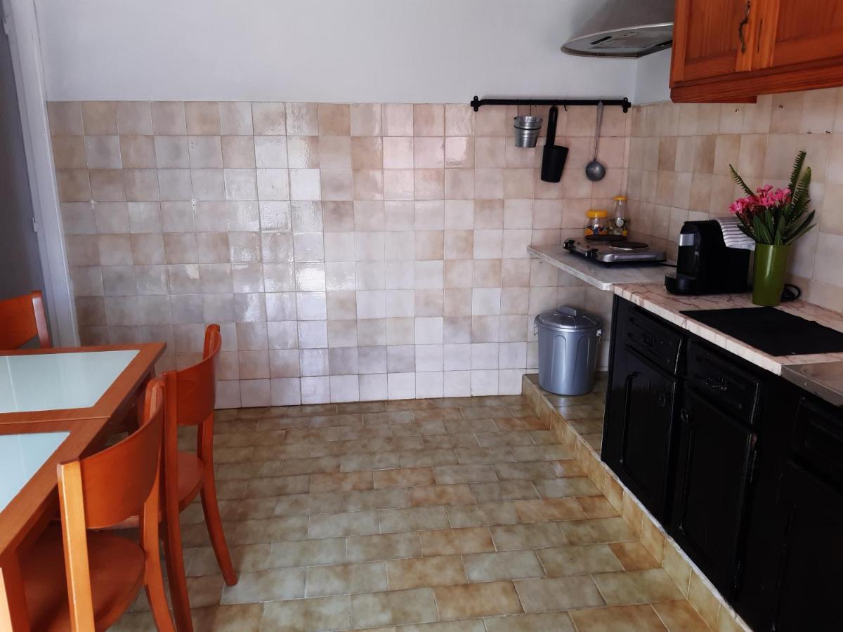הוילה Quiet 1 Bed House With Kitchen ויאנה דו קסטלו מראה חיצוני תמונה